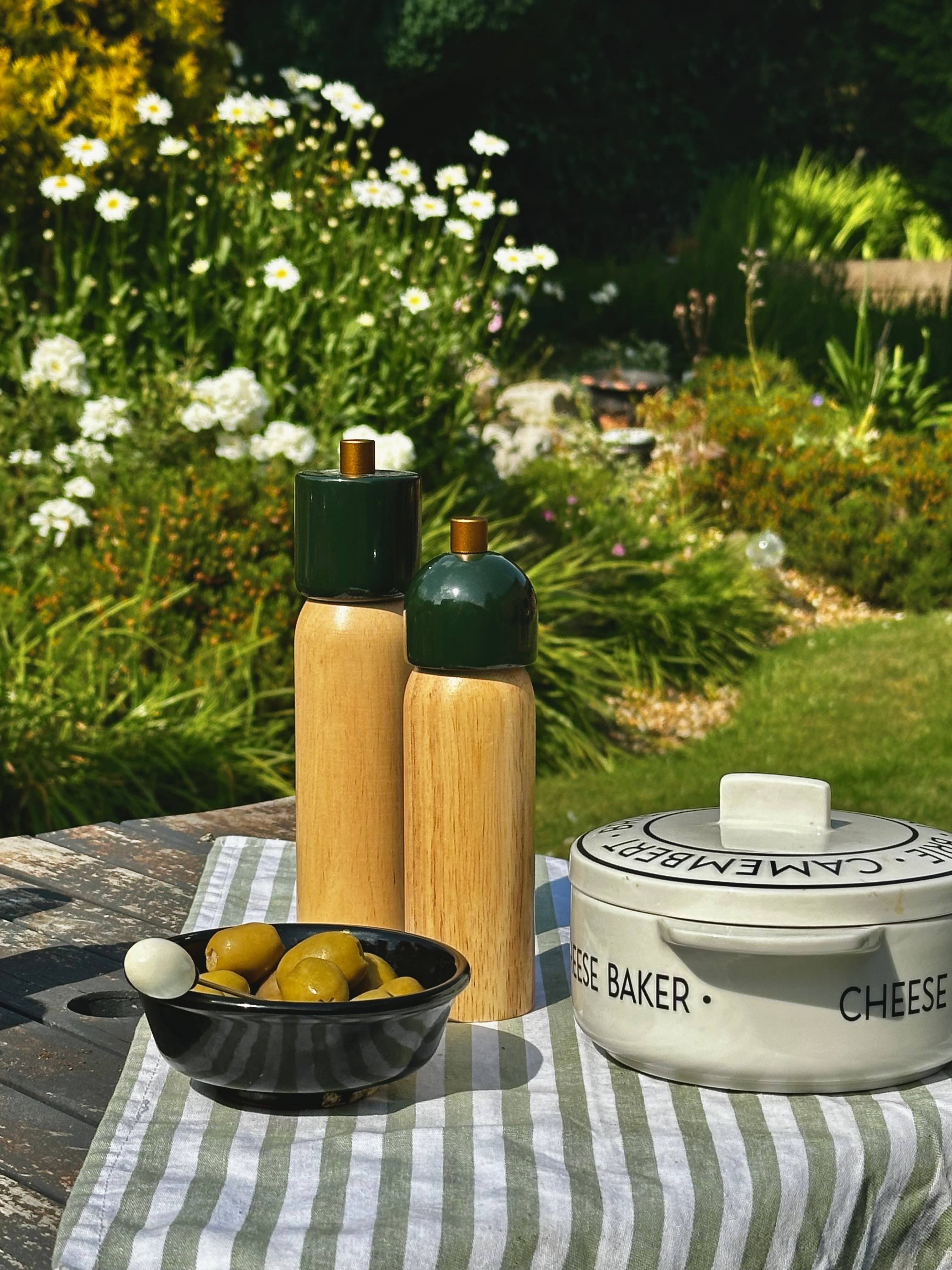 Salt & Pepper Grinder - Green & Gold, Maegen - Image 4