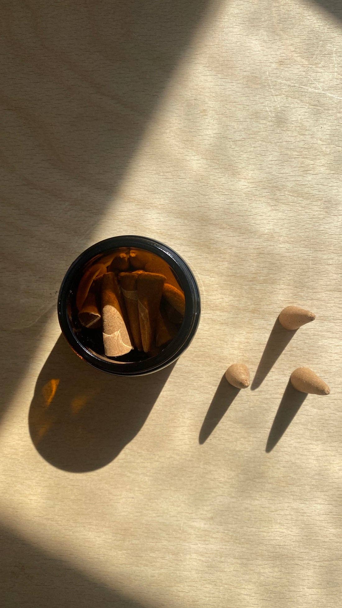 Sandalwood & Ylang Ylang Incense Cones, Boucle - Image 2